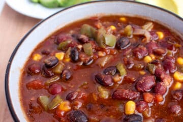 A great thing about chili is that it becomes even more flavorful over time as the ingredients meld together, making this 2 bean chili great for weekly prep meals and leftovers.